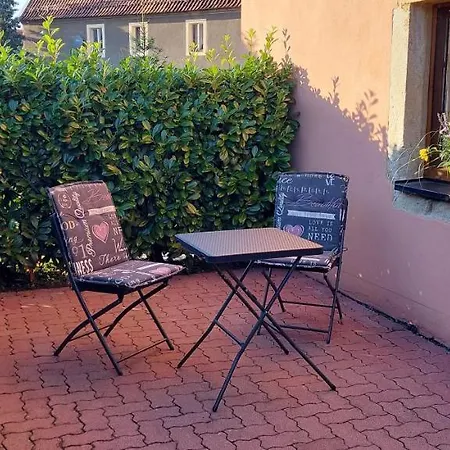 דירה Wohlfuhlwohnung Zum Entspannen In Ruhiger, Aber Verkehrsgunstiger Lage Am Stadtrand Von Dresden